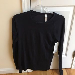 BRAND NEW Lululemon long sleeve running  shirt